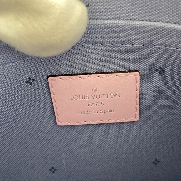 nwot Louis Vuitton Limited Edition Escale Neverfull MM Pochette - Picture 9 of 10